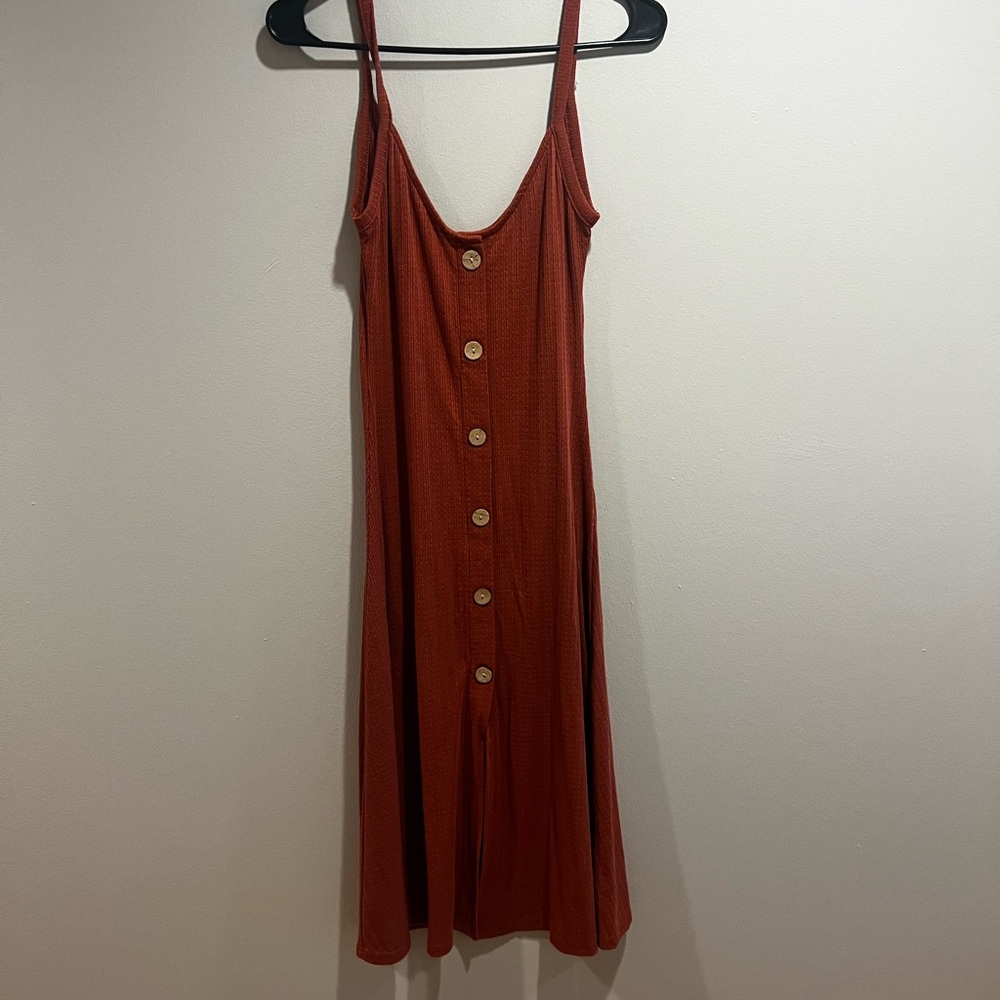 Chic Button-Down Midi Dress in Rust